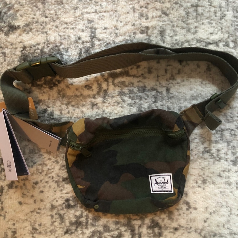 Camo fanny pack